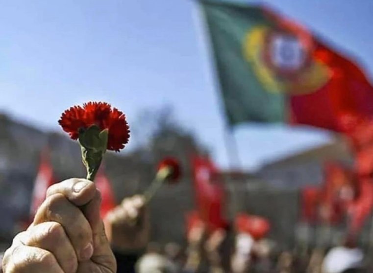 claveles_revolucion_portugal