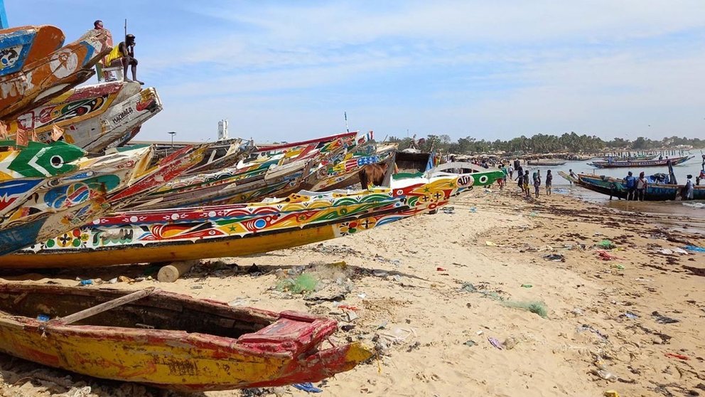 Cayucos en las costas de Senegal