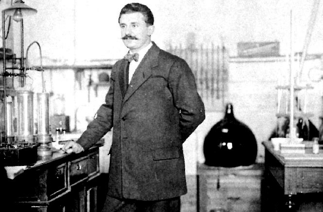 Enrique Moles, 1911